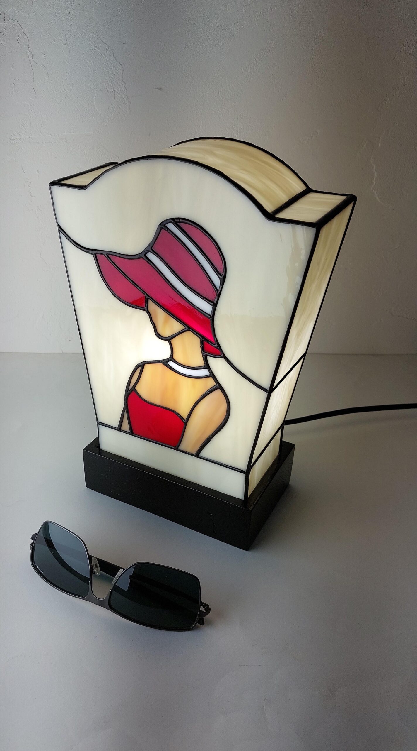 Lampe Art Déco Vitrail Tiffany Camille Ecarlate – Image 4