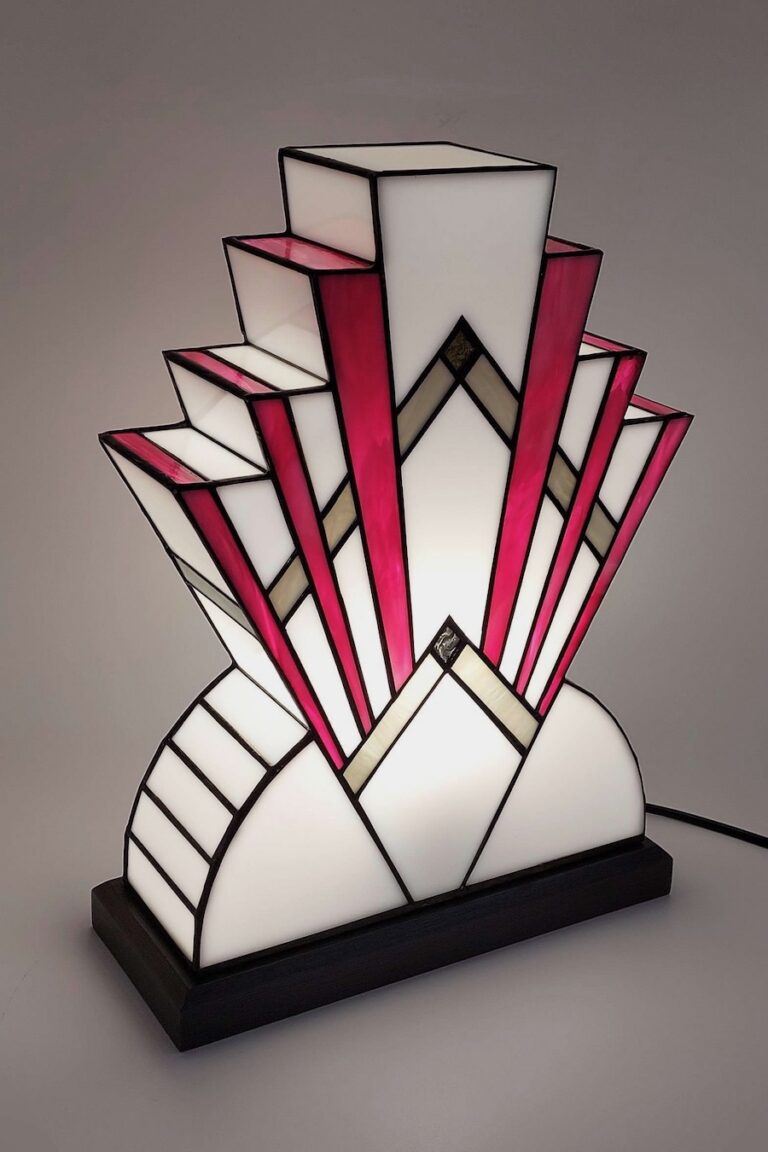 Lampe Art Déco Tiffany 1922 en vitrail rose et blanc